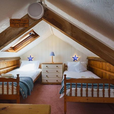 Croft Farm & Celtic Cottages Кардиган Екстериор снимка