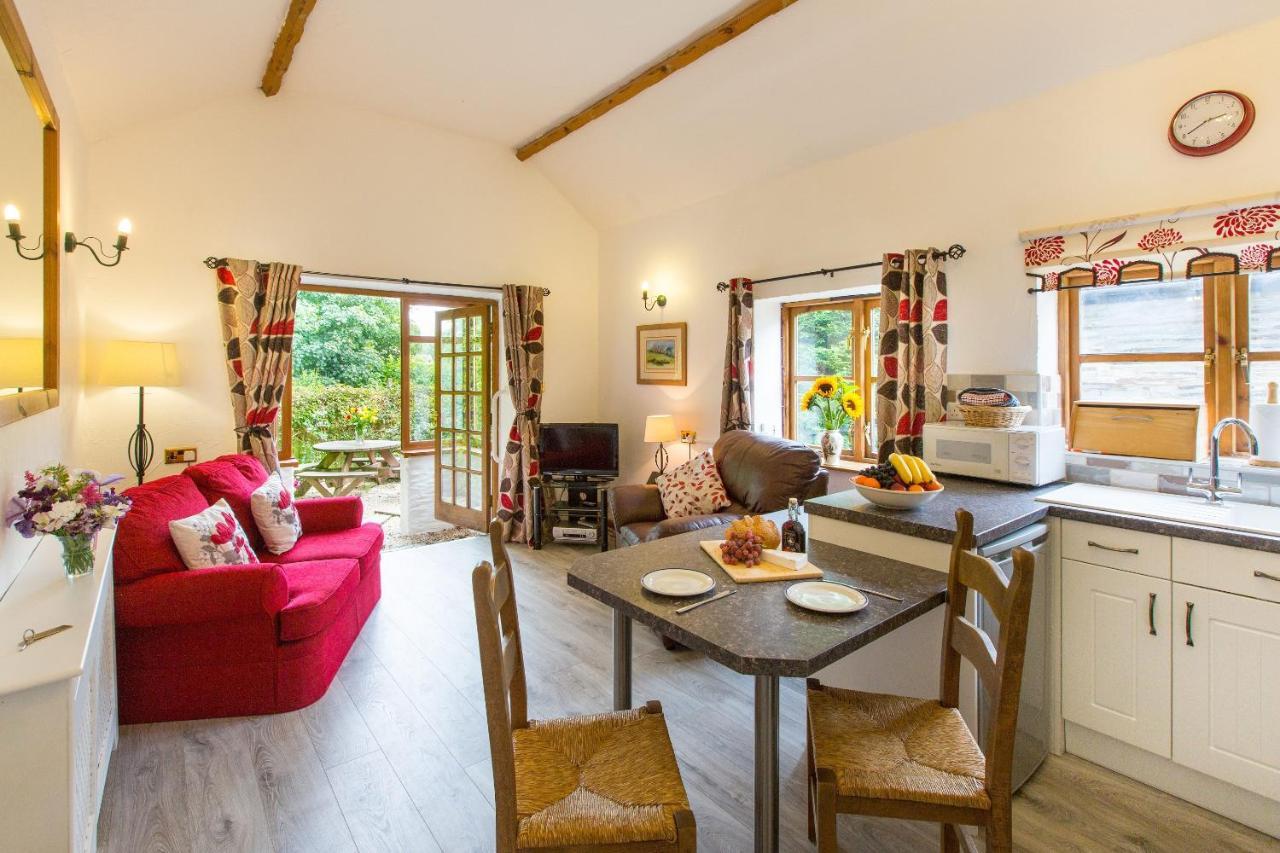 Croft Farm & Celtic Cottages Кардиган Екстериор снимка