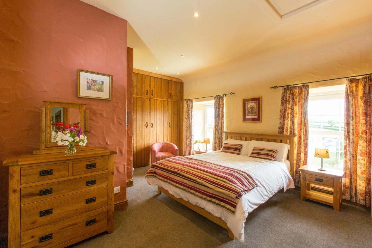 Croft Farm & Celtic Cottages Кардиган Екстериор снимка