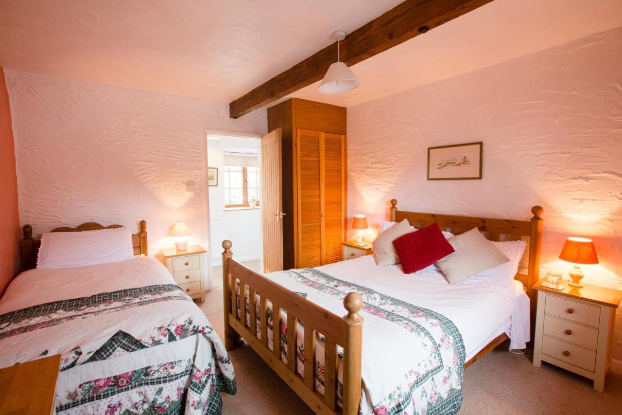 Croft Farm & Celtic Cottages Кардиган Екстериор снимка